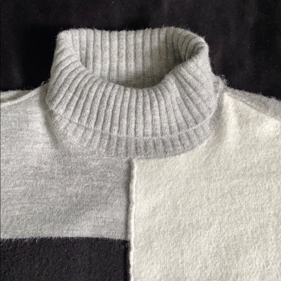 ❤️POINT ZERO PATCH WORKED COLOR BLOCKING SWEATER❤️ - Picture 13 of 15